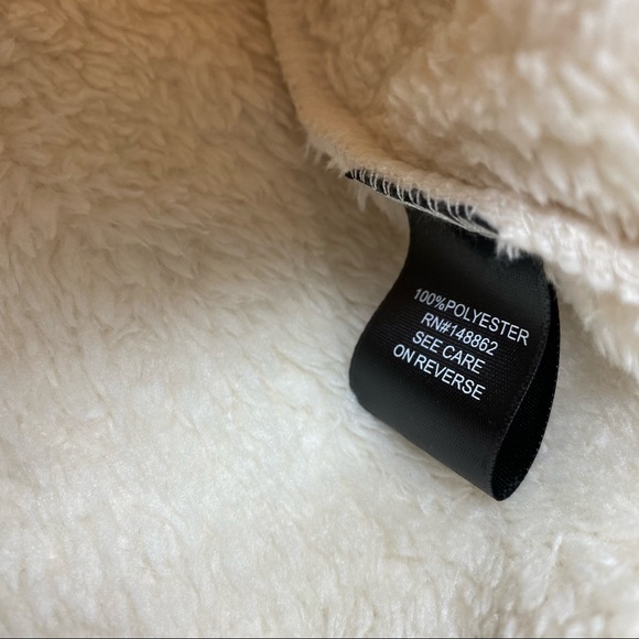 Torrid Women’s Plus Size Ivory Zip Front Faux Shearling Jacket Size 1X - Picture 9 of 9